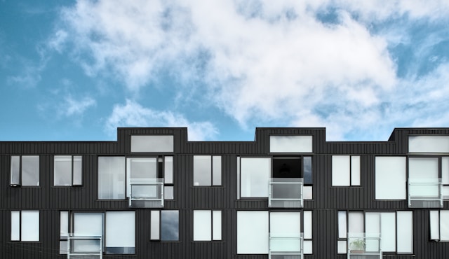 #407 77 WALTER HARDWICK AVENUE - Image 2