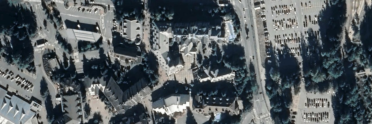 Whistler Peak Lodge aerial view