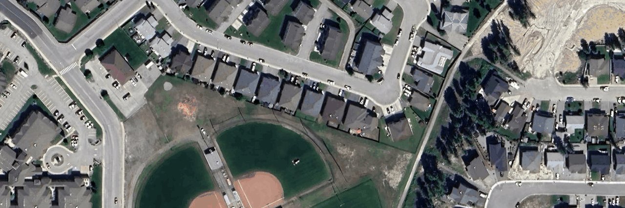 Strata Building building photo