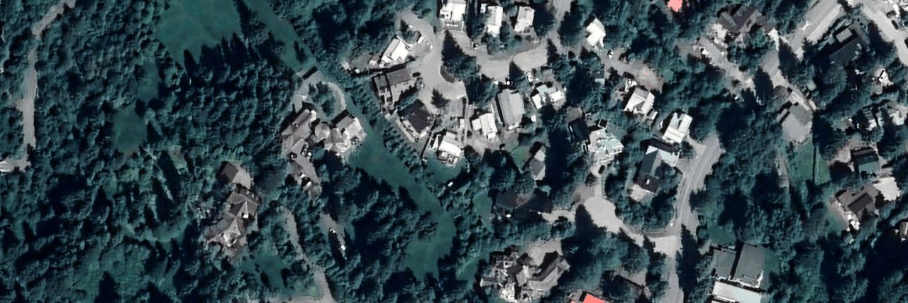 Lorimer Estates / Whistler Cay Estates building photo