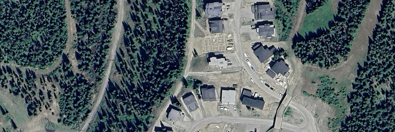 Strata Building building photo