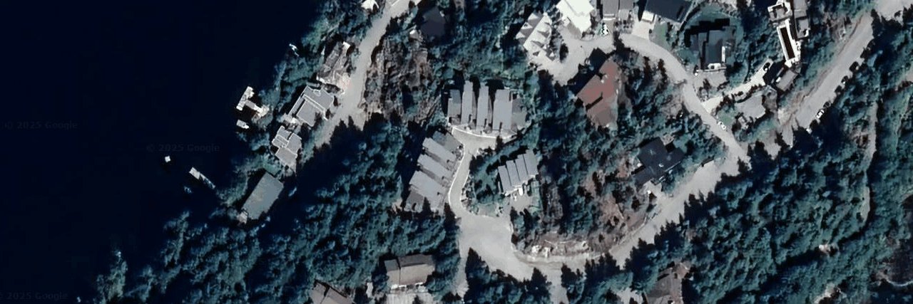 Lakecrest Residence aerial view