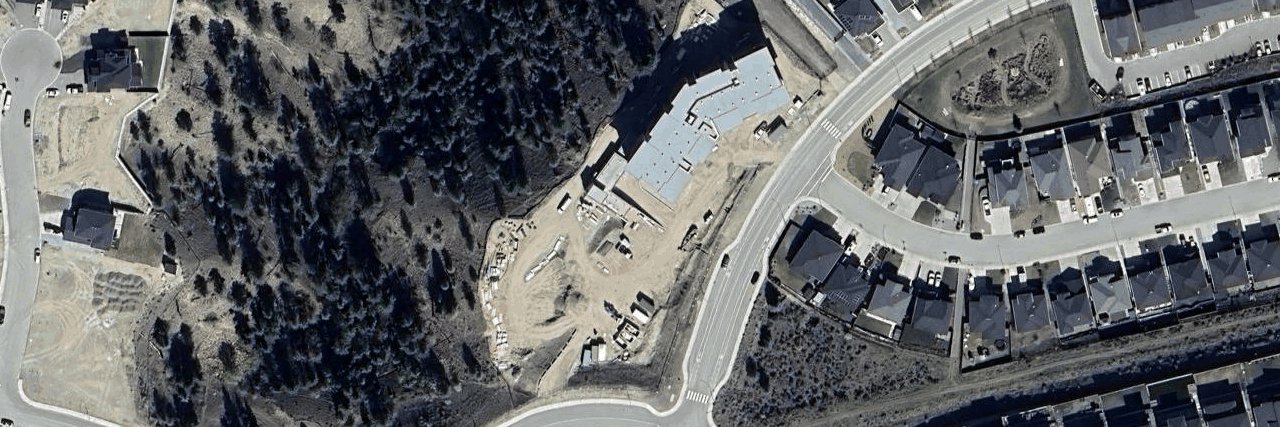 Strata Building building photo