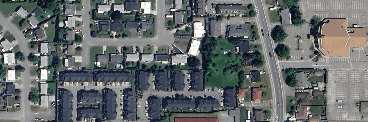 Strata Building building photo