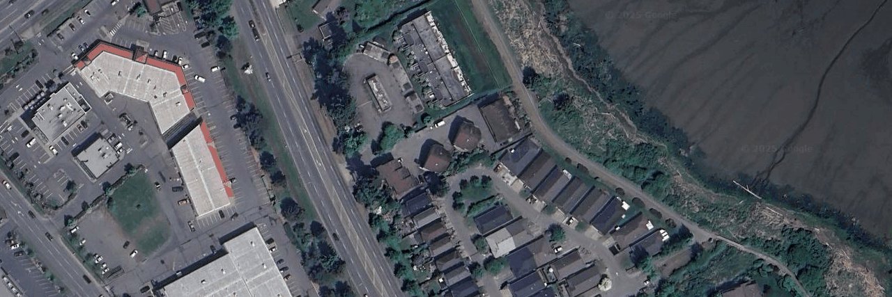 Heron's Landing building photo