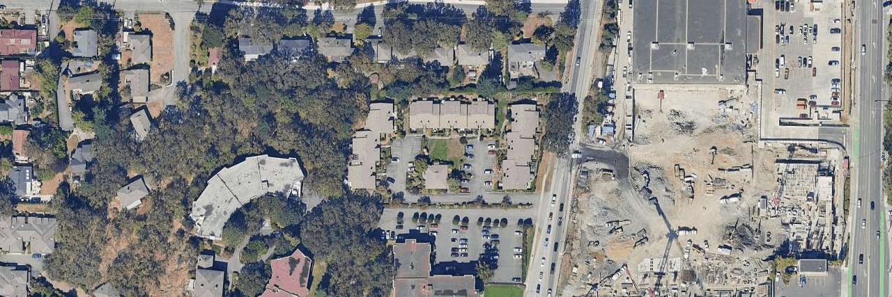 Grand Oaks building photo