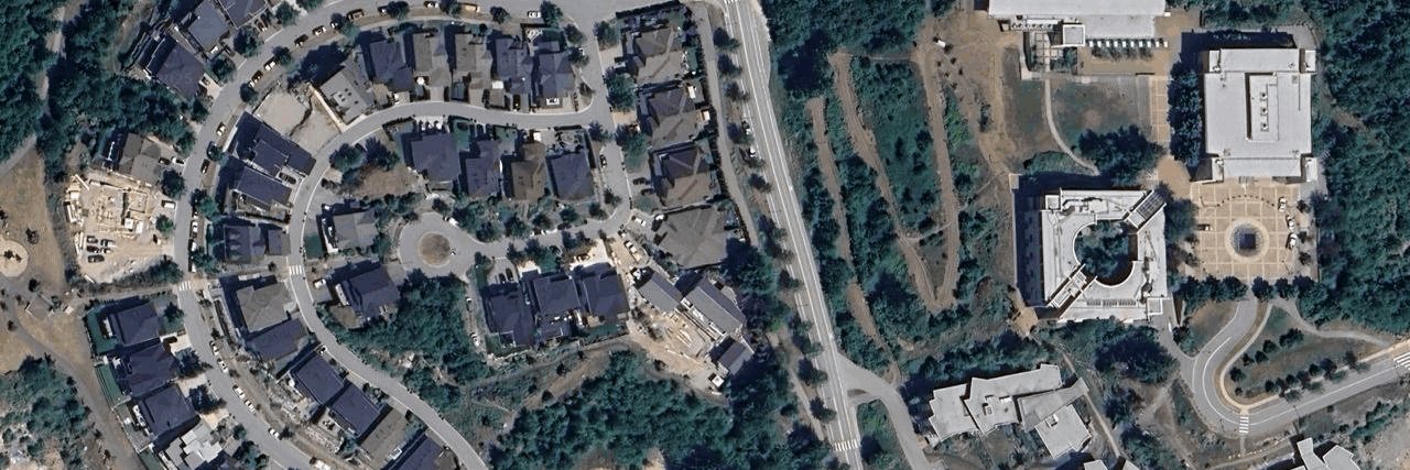 Strata Building building photo