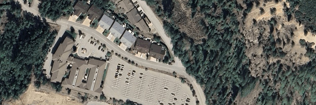 Strata Building building photo