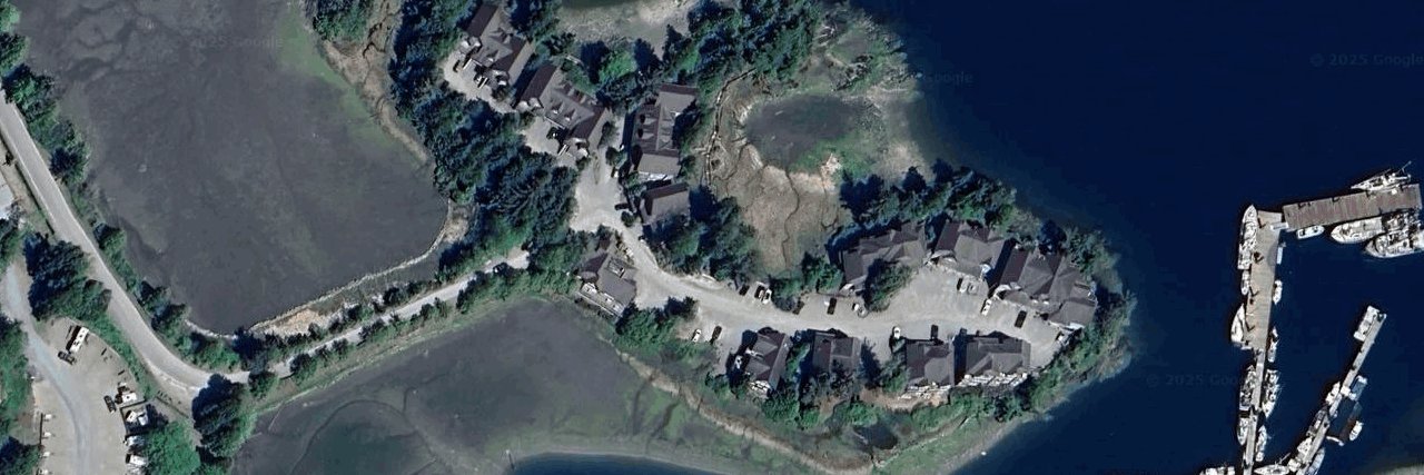 WATER'S EDGE aerial view