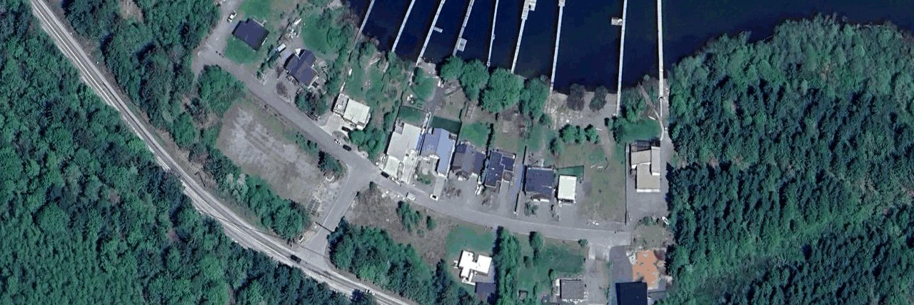 Strata Building building photo