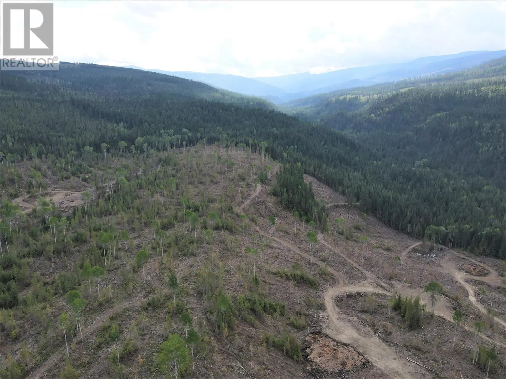 Property at 9468 3 HIGHWAY, Yahk, BC