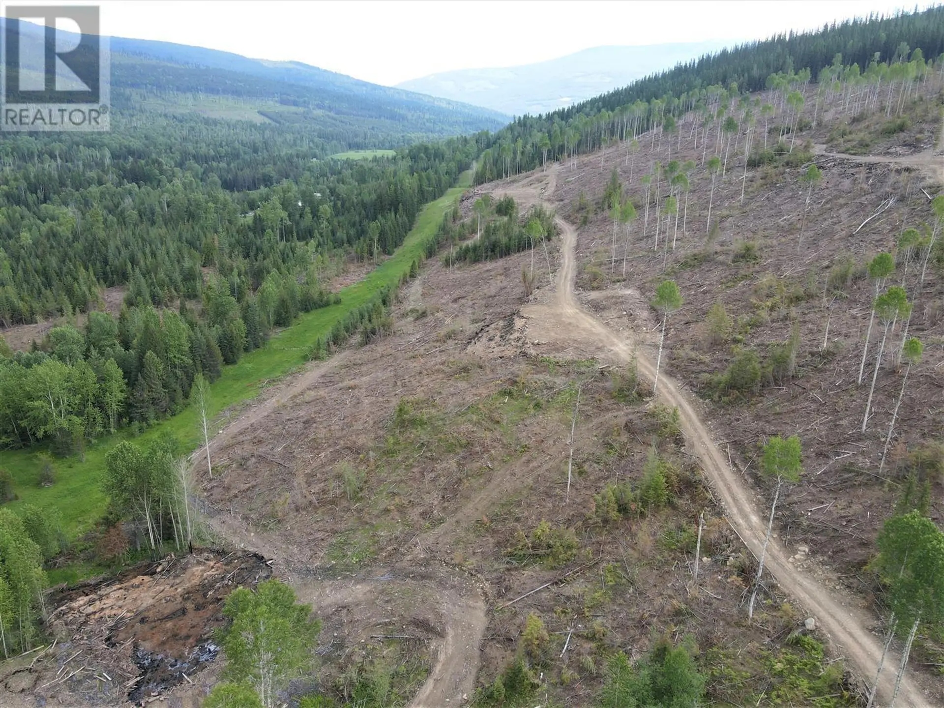 Property at 9468 3 HIGHWAY, Yahk, BC