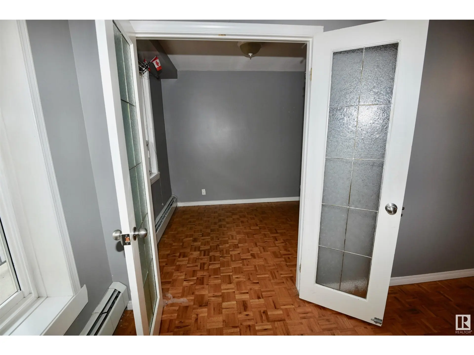 #606 11025 JASPER AV NW - Image 6