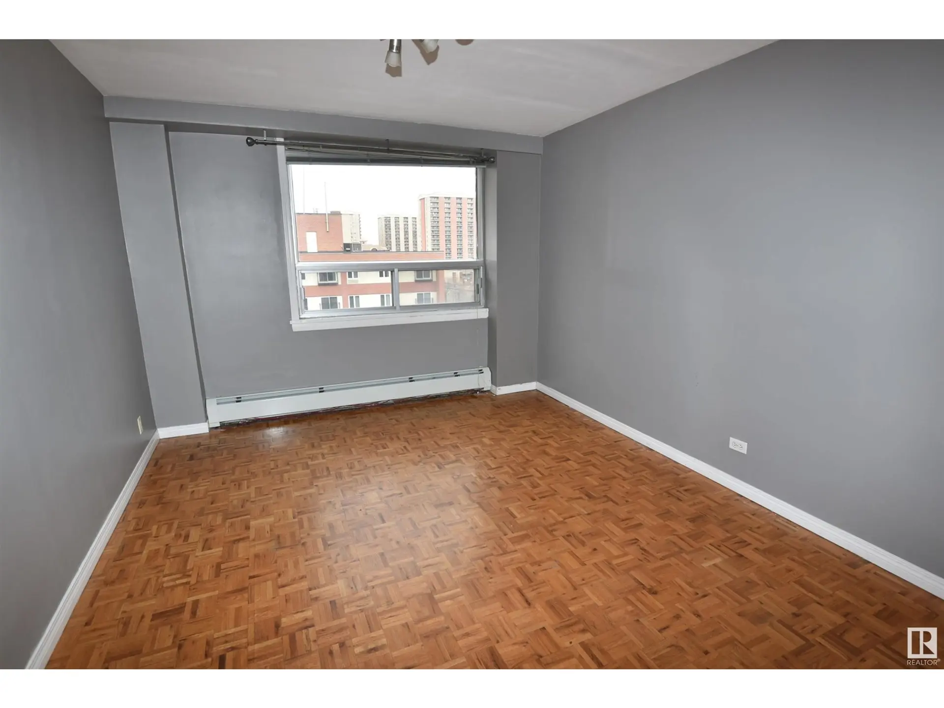#606 11025 JASPER AV NW - Image 8