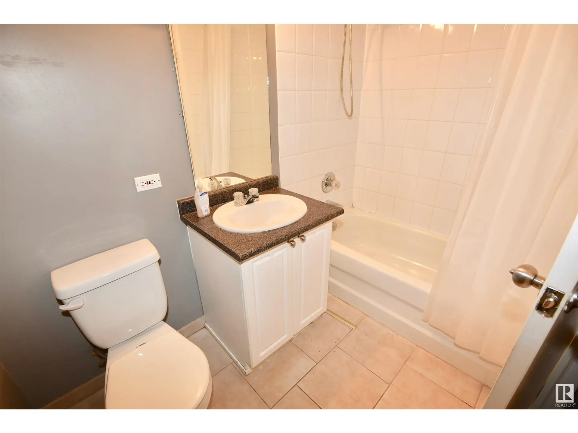 #606 11025 JASPER AV NW - Image 10