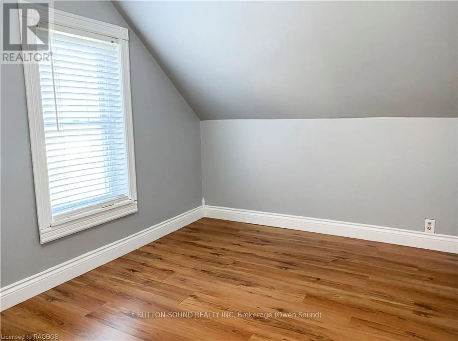 8 ELIZABETH DRIVE - Image 15
