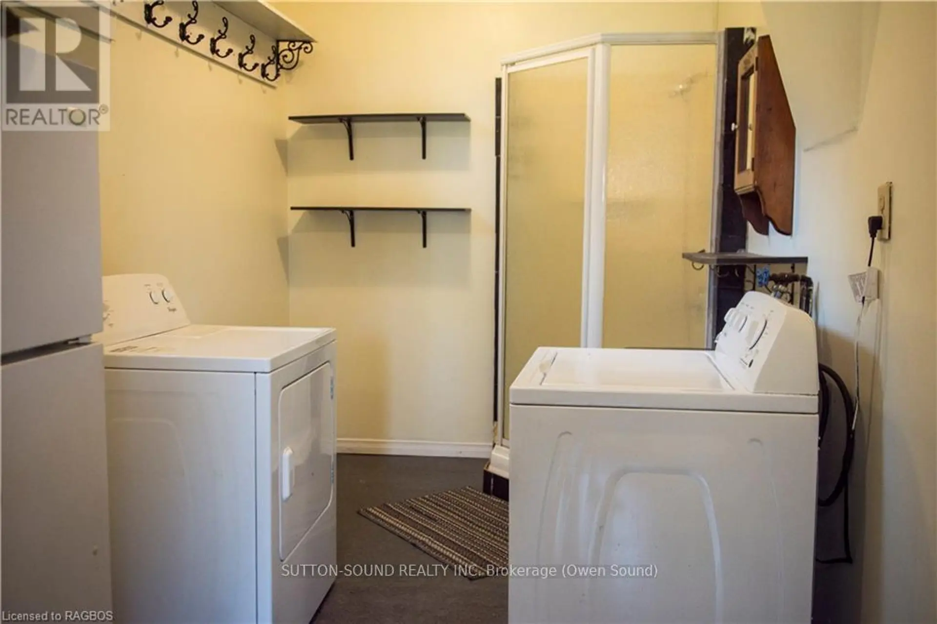 8 ELIZABETH DRIVE - Image 7