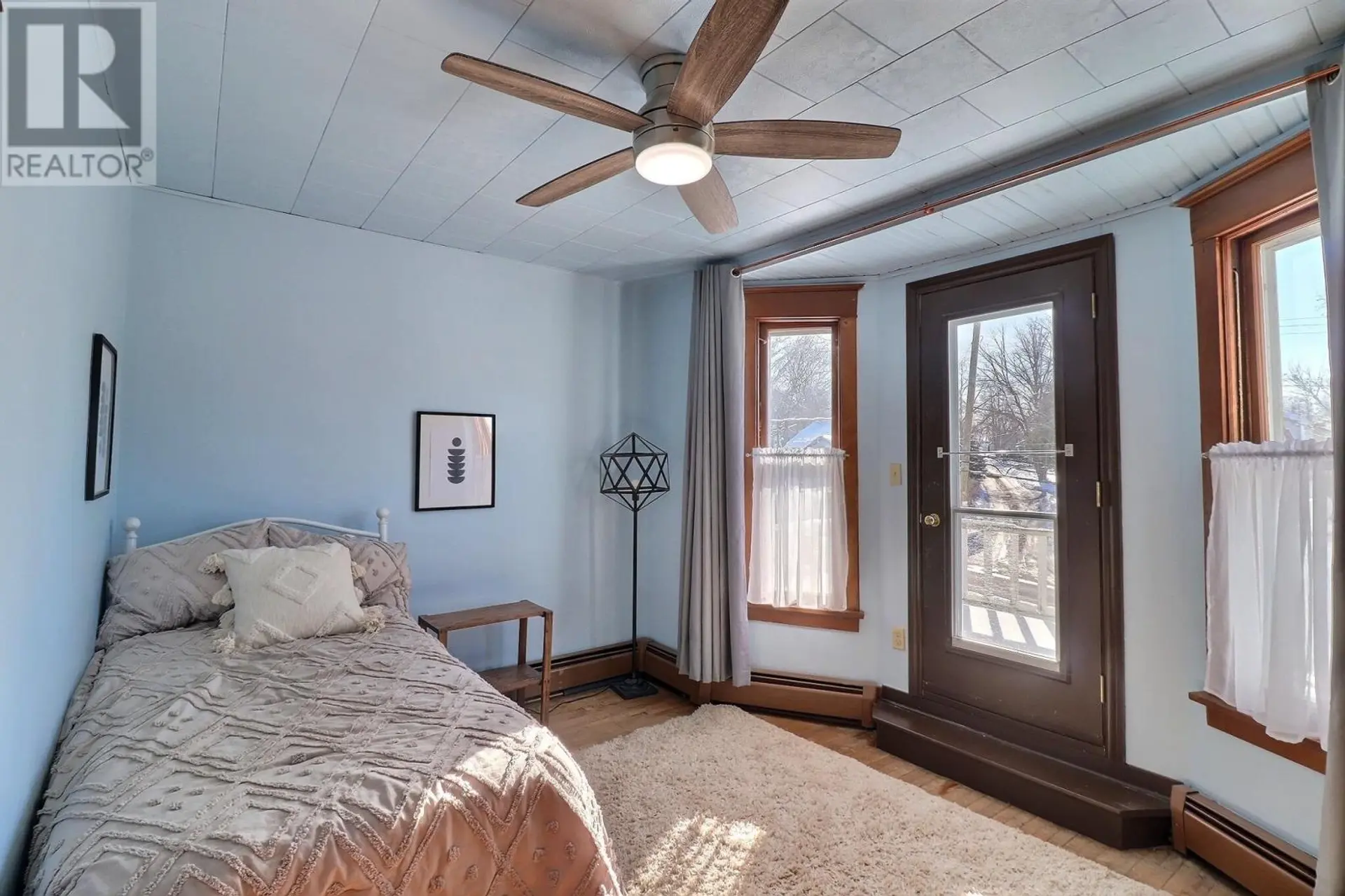 610 Main Street - Image 16