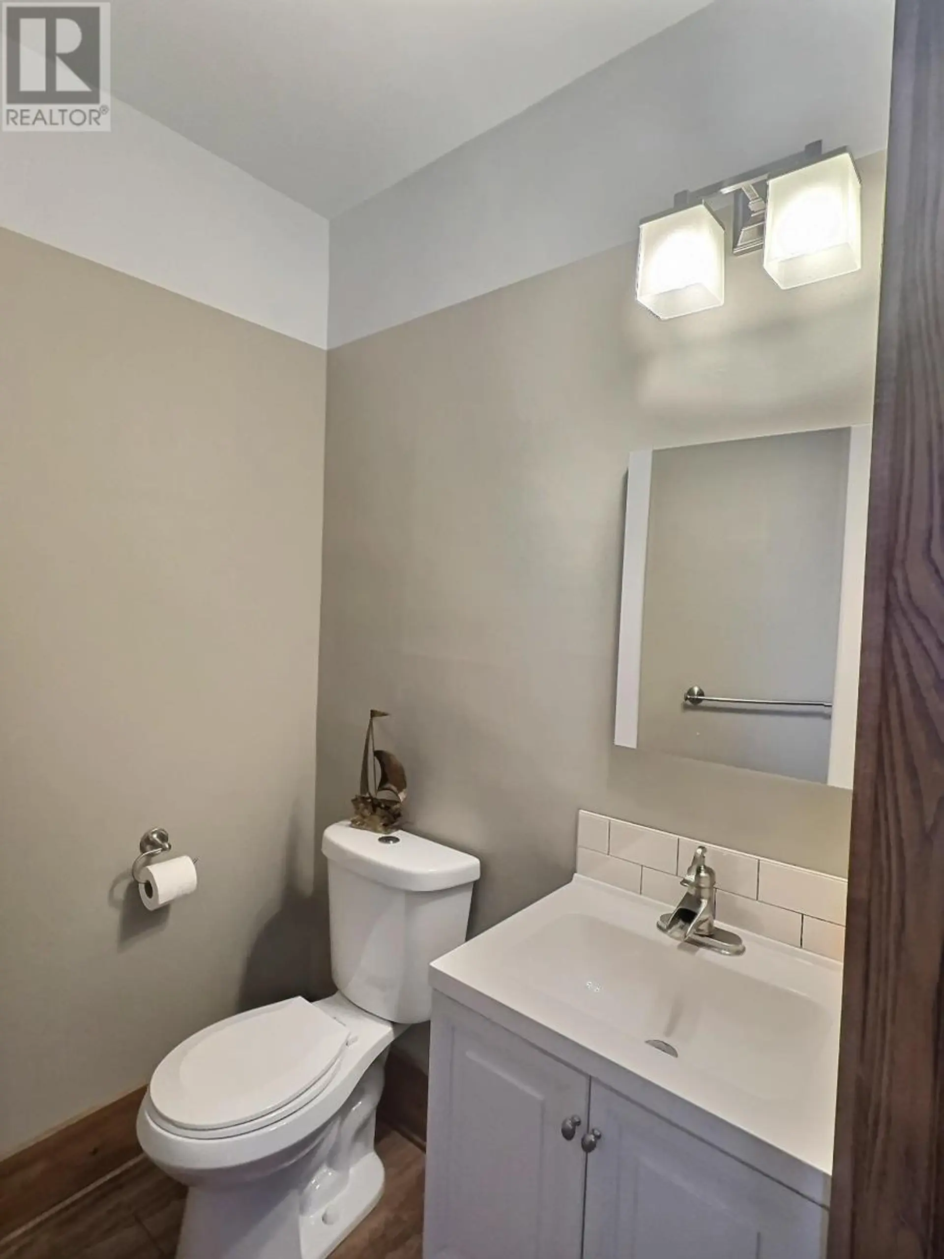 610 Main Street - Image 7