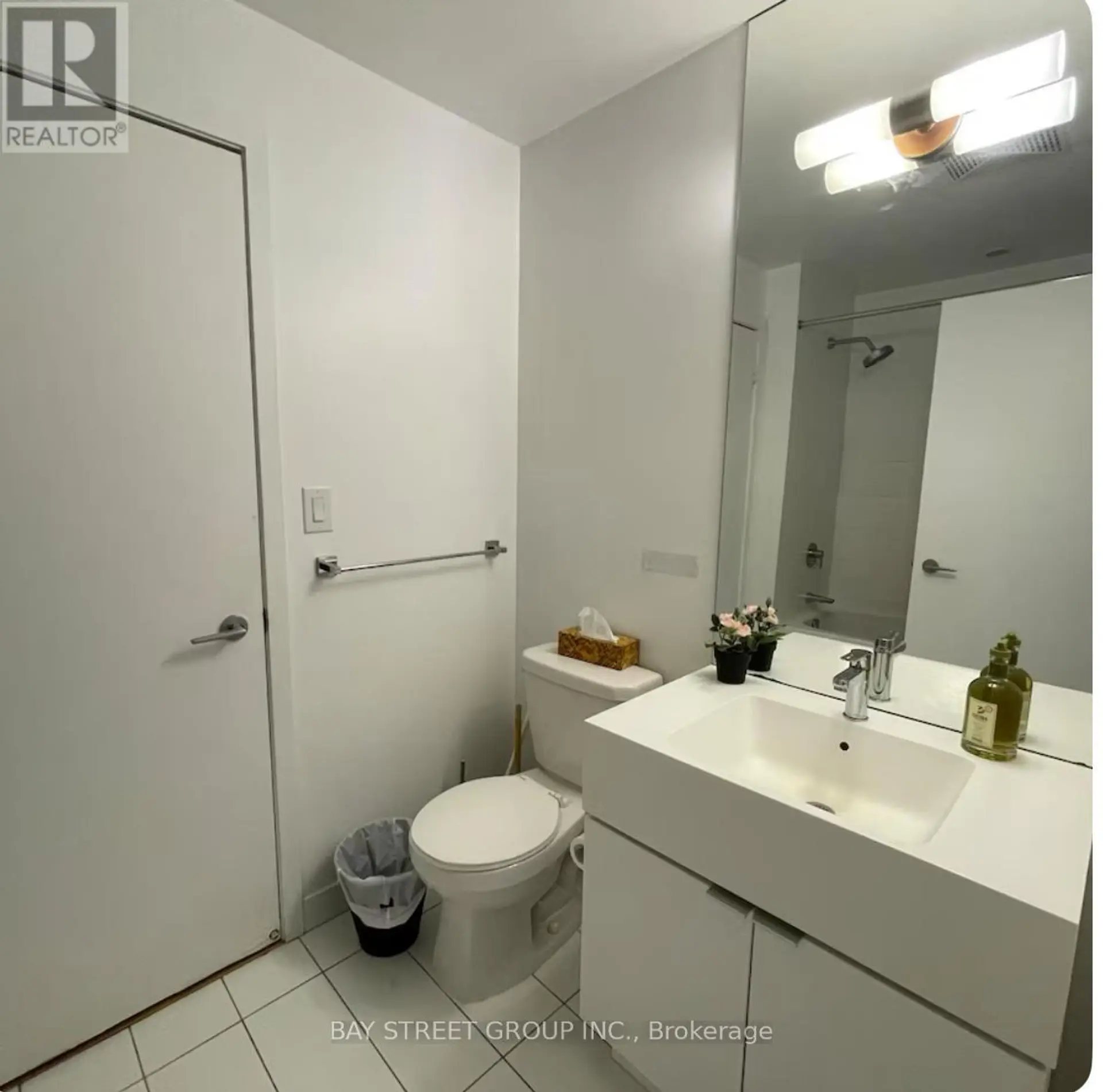 #4303 21 ICEBOAT TERRACE - Image 7