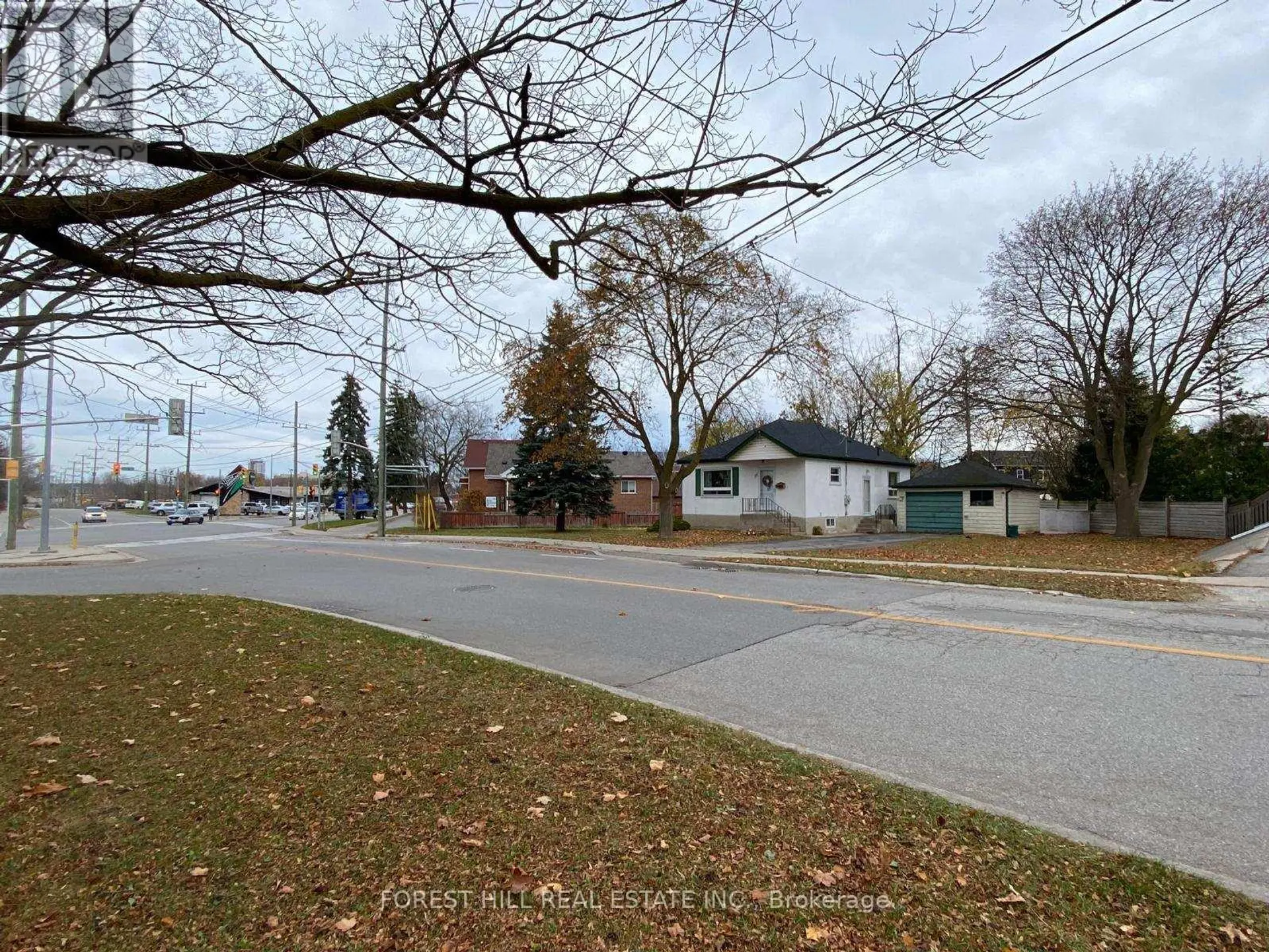 321 INNISFIL STREET - Image 2