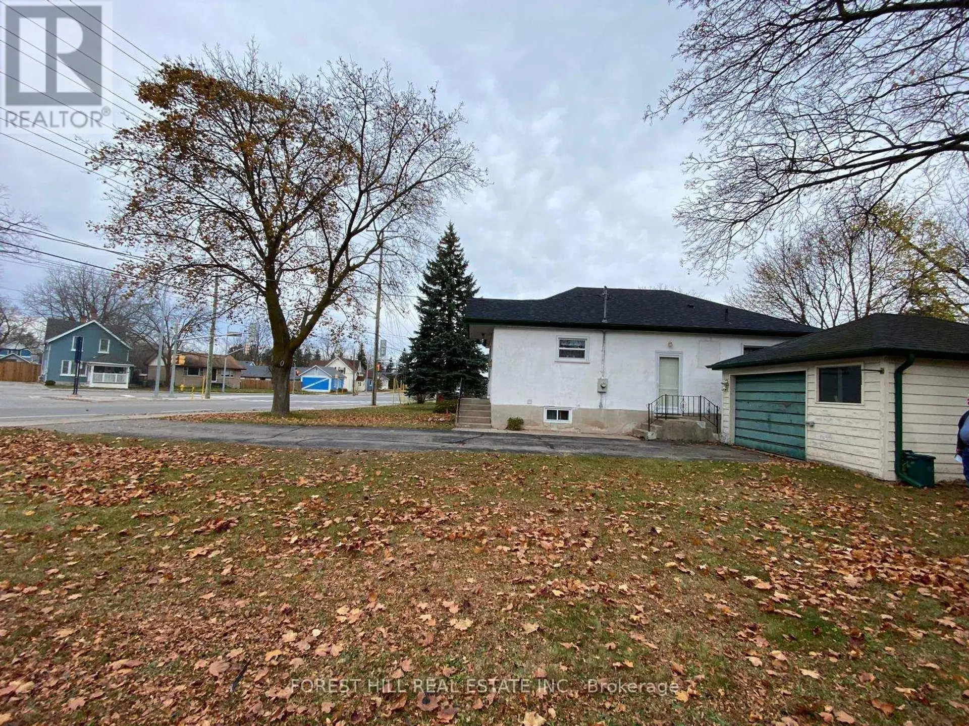 321 INNISFIL STREET - Image 6