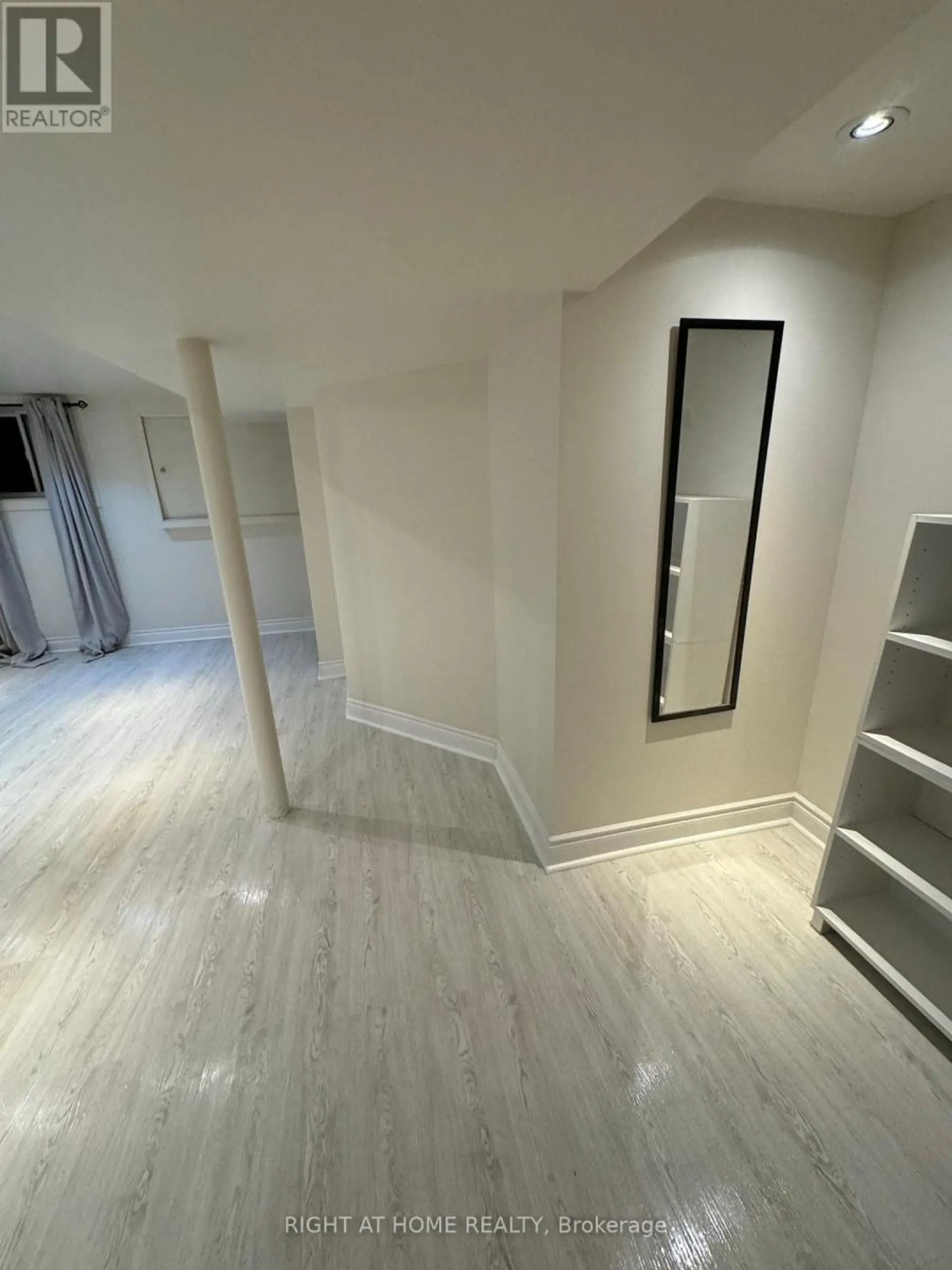 227 SHEPPARD AVENUE W - Image 14