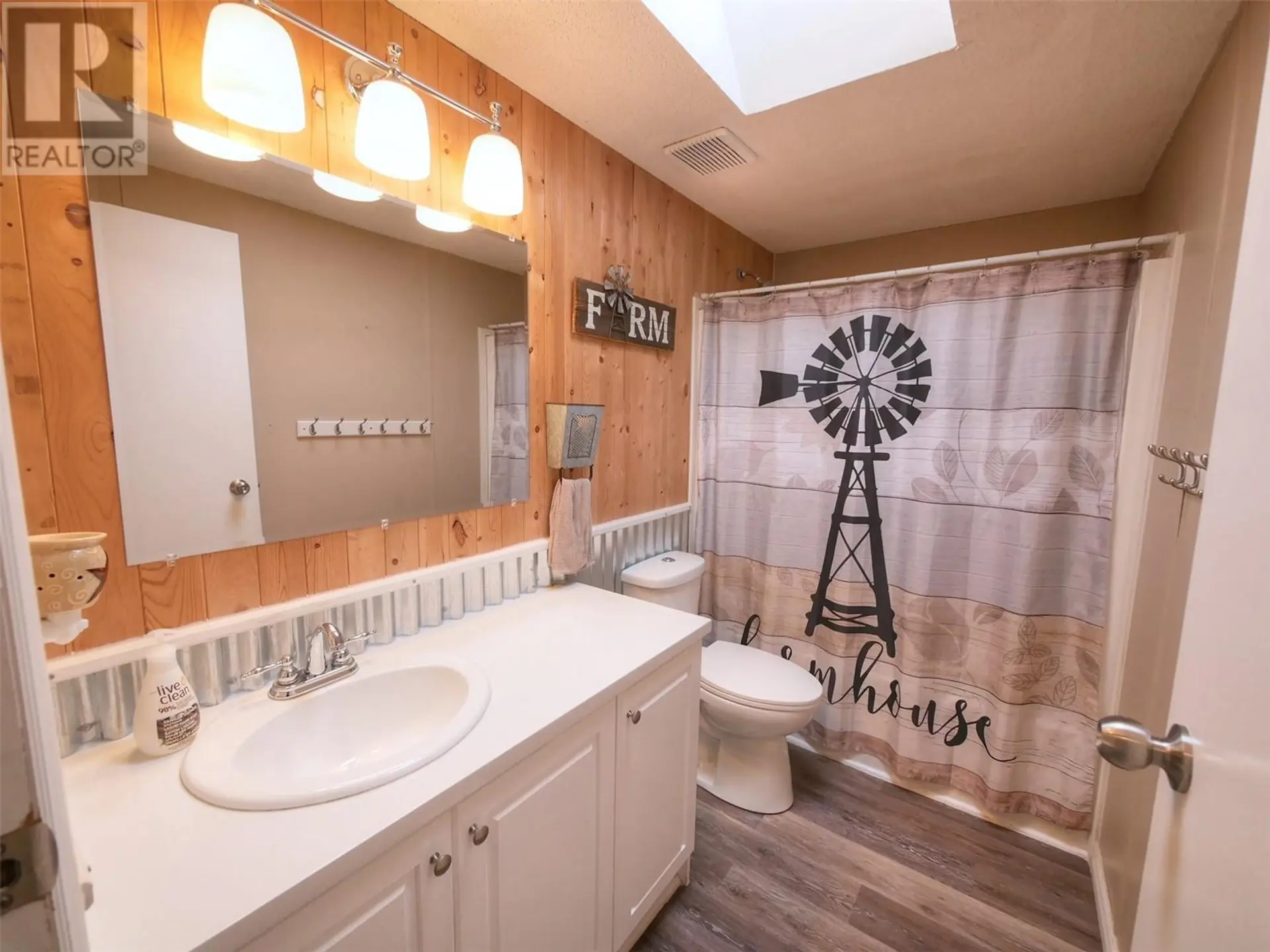 Property at 1410 HIGHWAY 3B, Montrose, BC