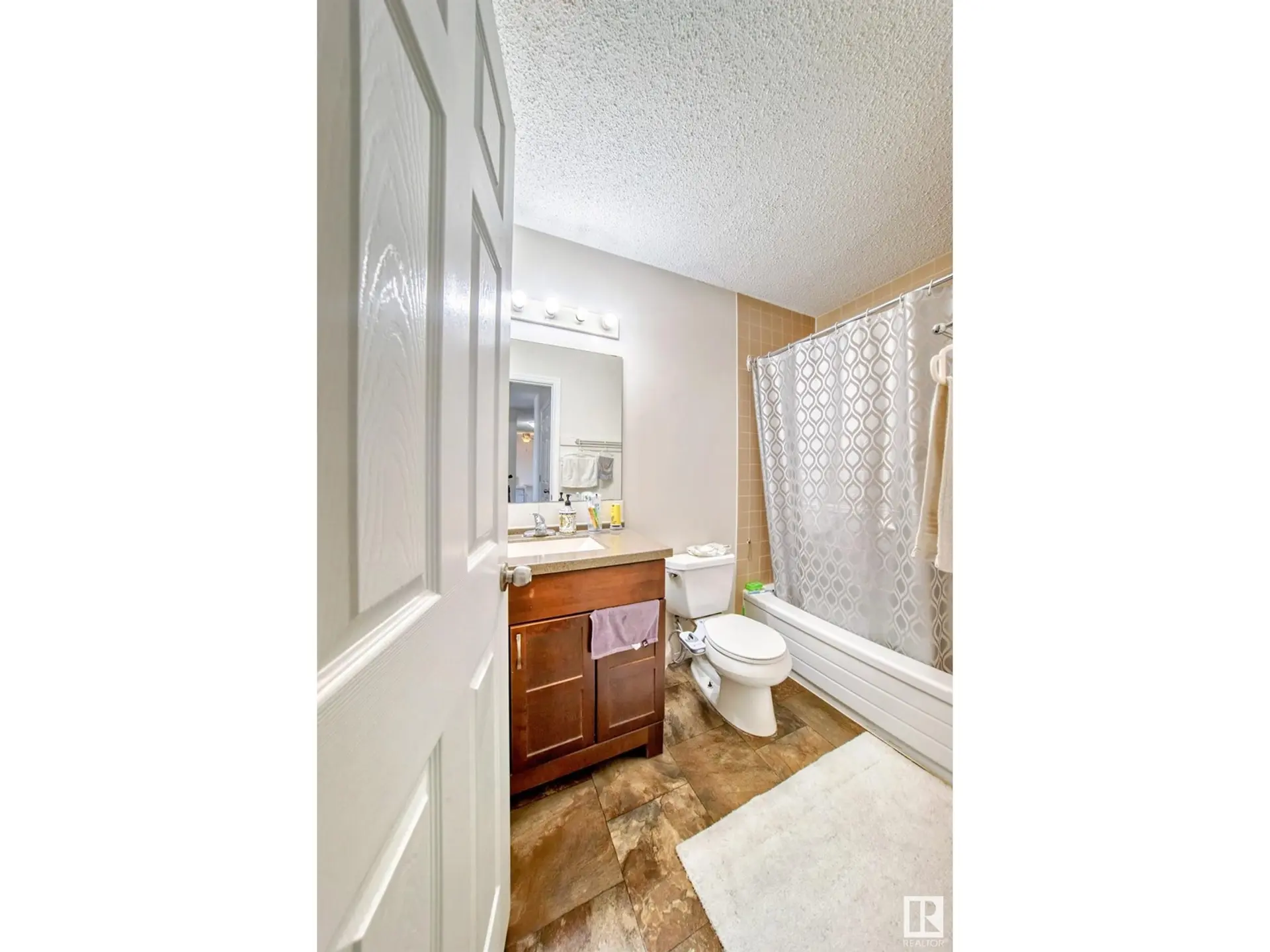 #404 10624 123 ST NW - Image 16