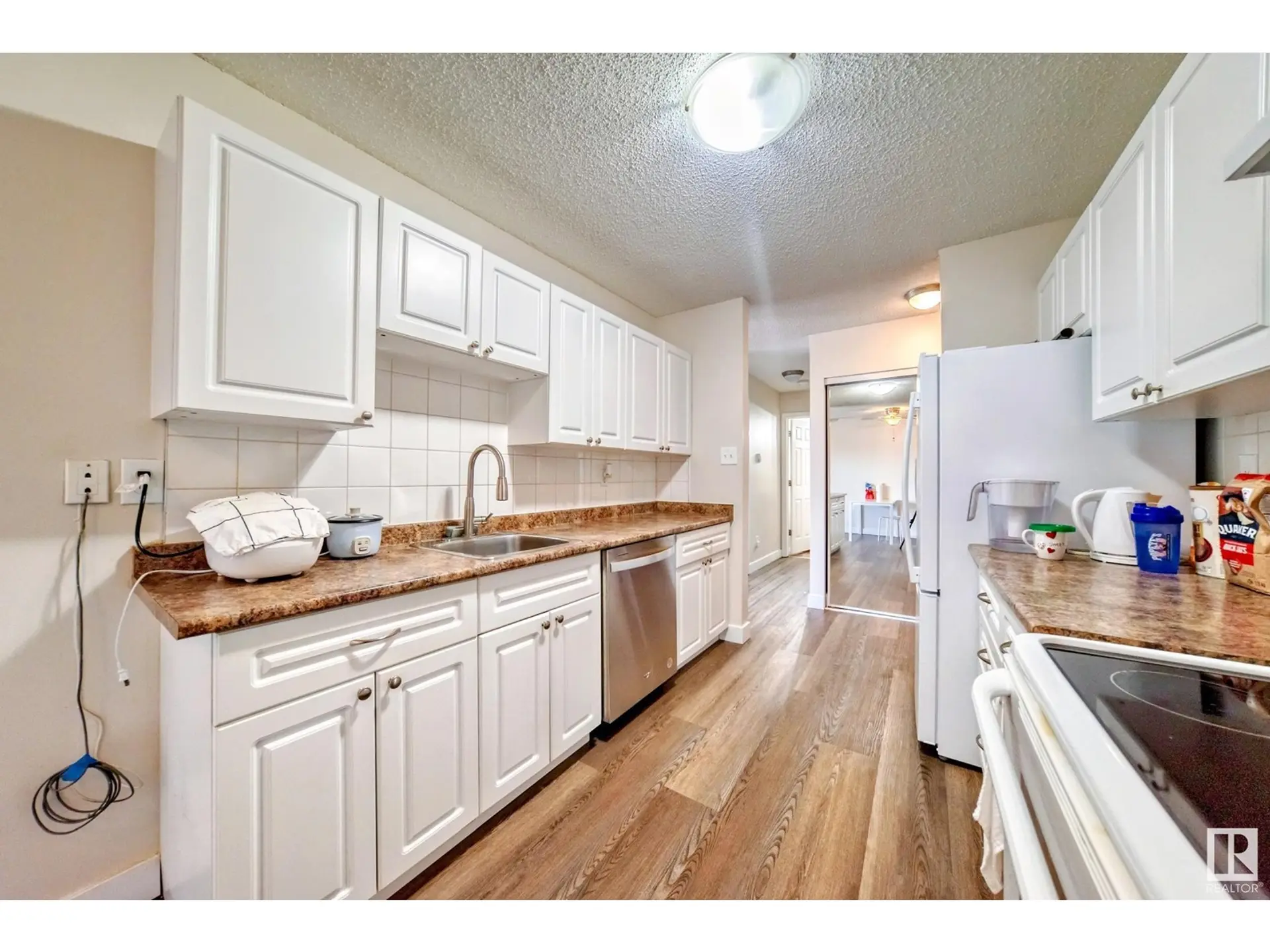 #404 10624 123 ST NW - Image 9