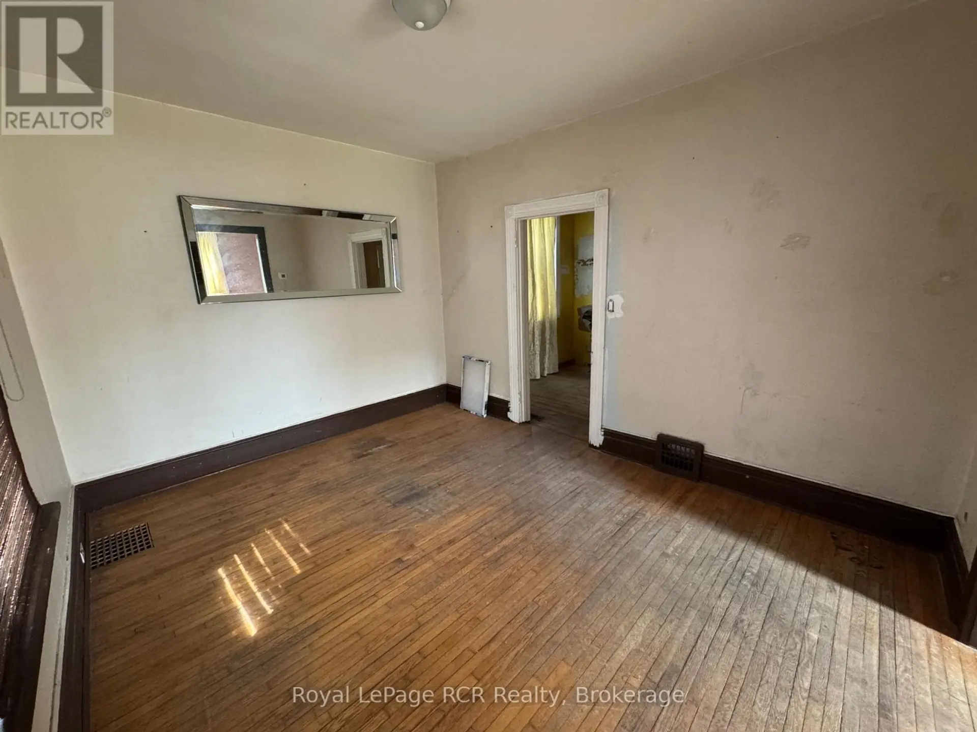 966 3RD AVENUE W - Image 4