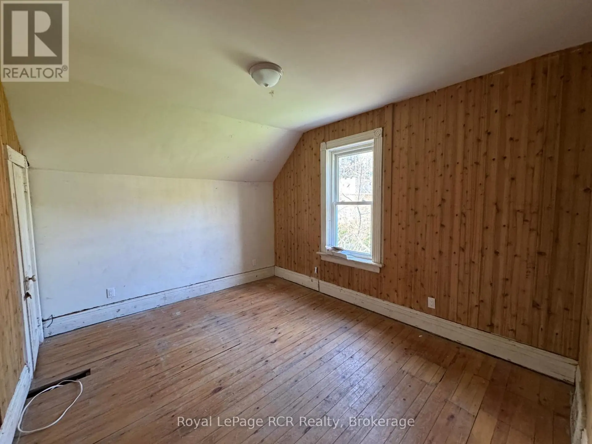 966 3RD AVENUE W - Image 8