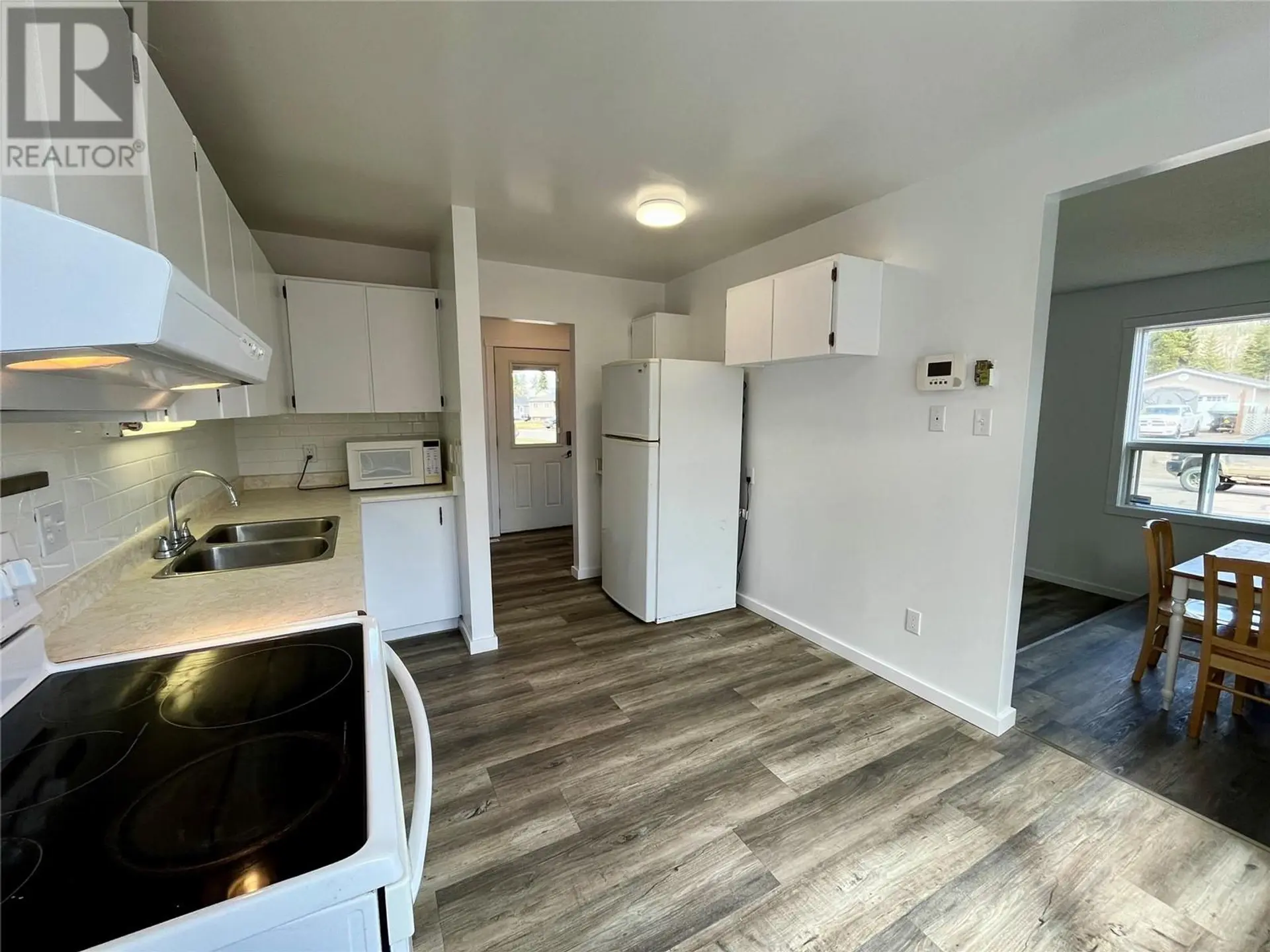 Property at 140 SPRUCE AVENUE, Tumbler Ridge, BC