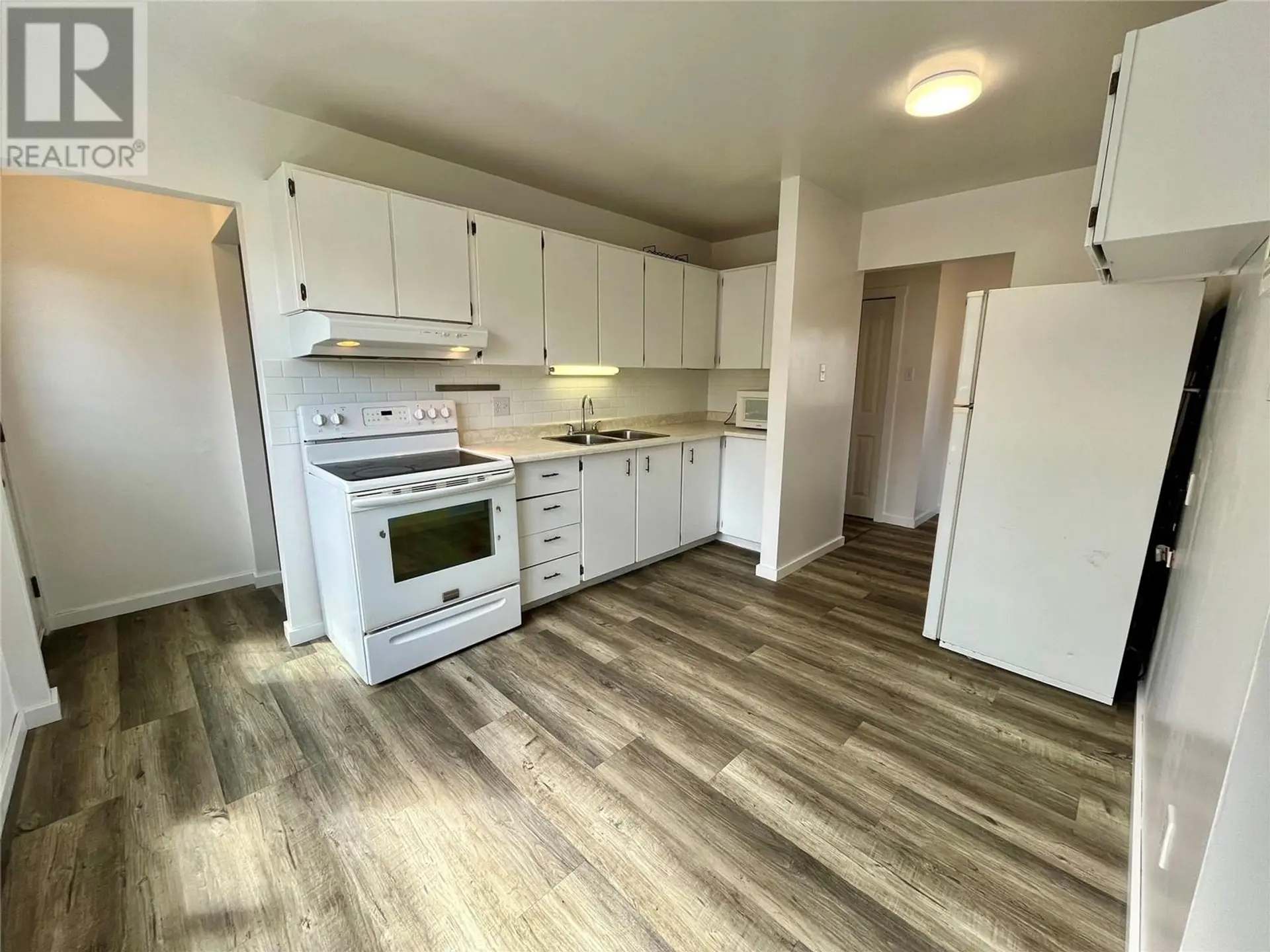 Property at 140 SPRUCE AVENUE, Tumbler Ridge, BC