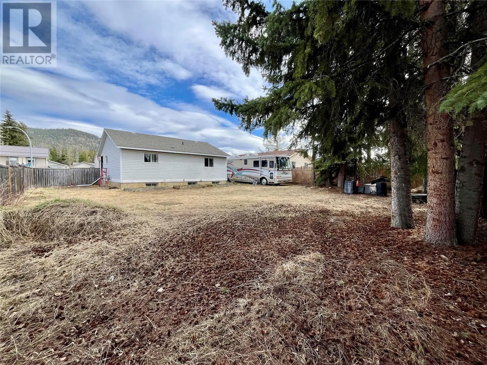 Property at 140 SPRUCE AVENUE, Tumbler Ridge, BC