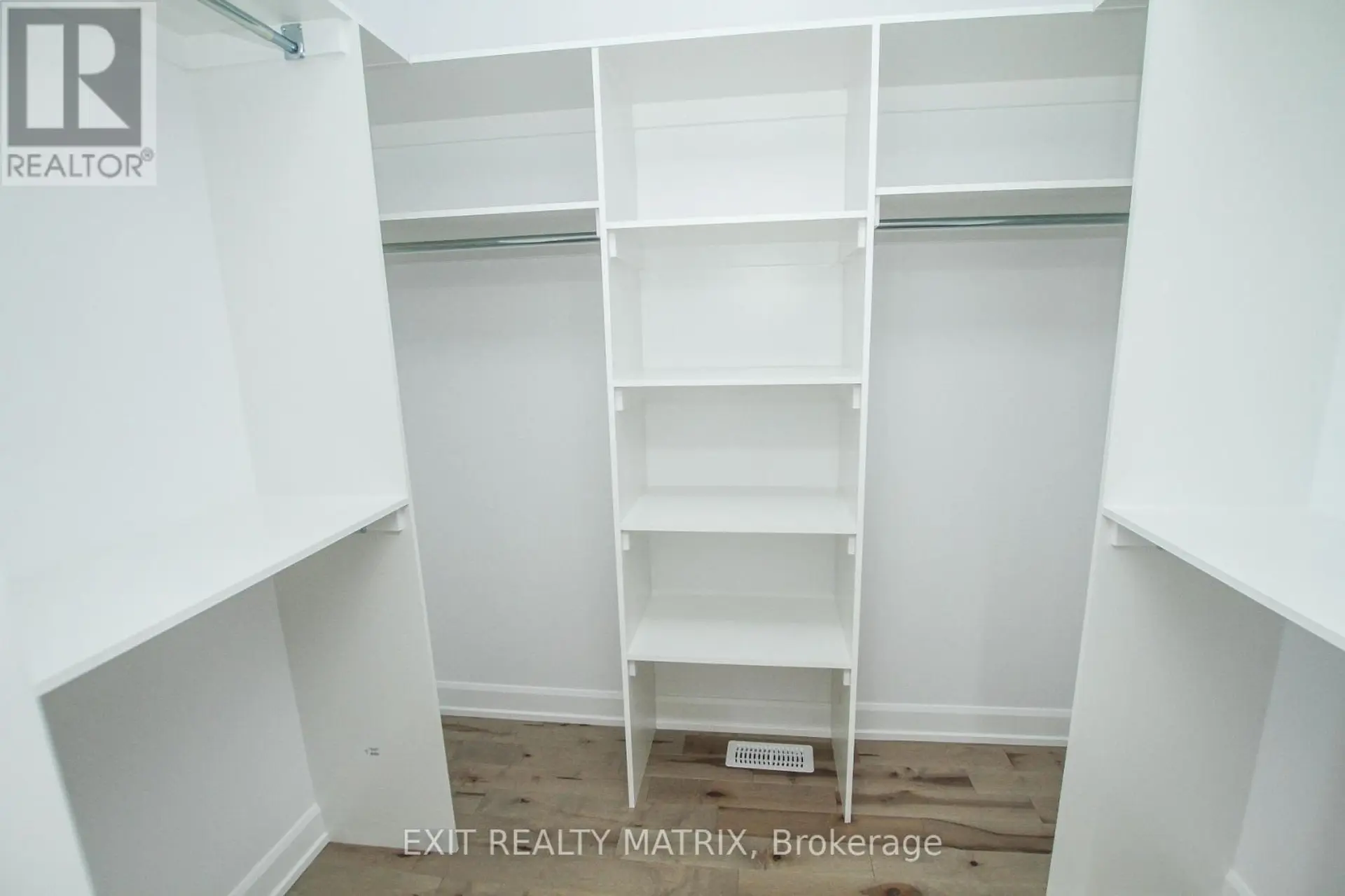 1401 CAROLINE COURT - Image 16