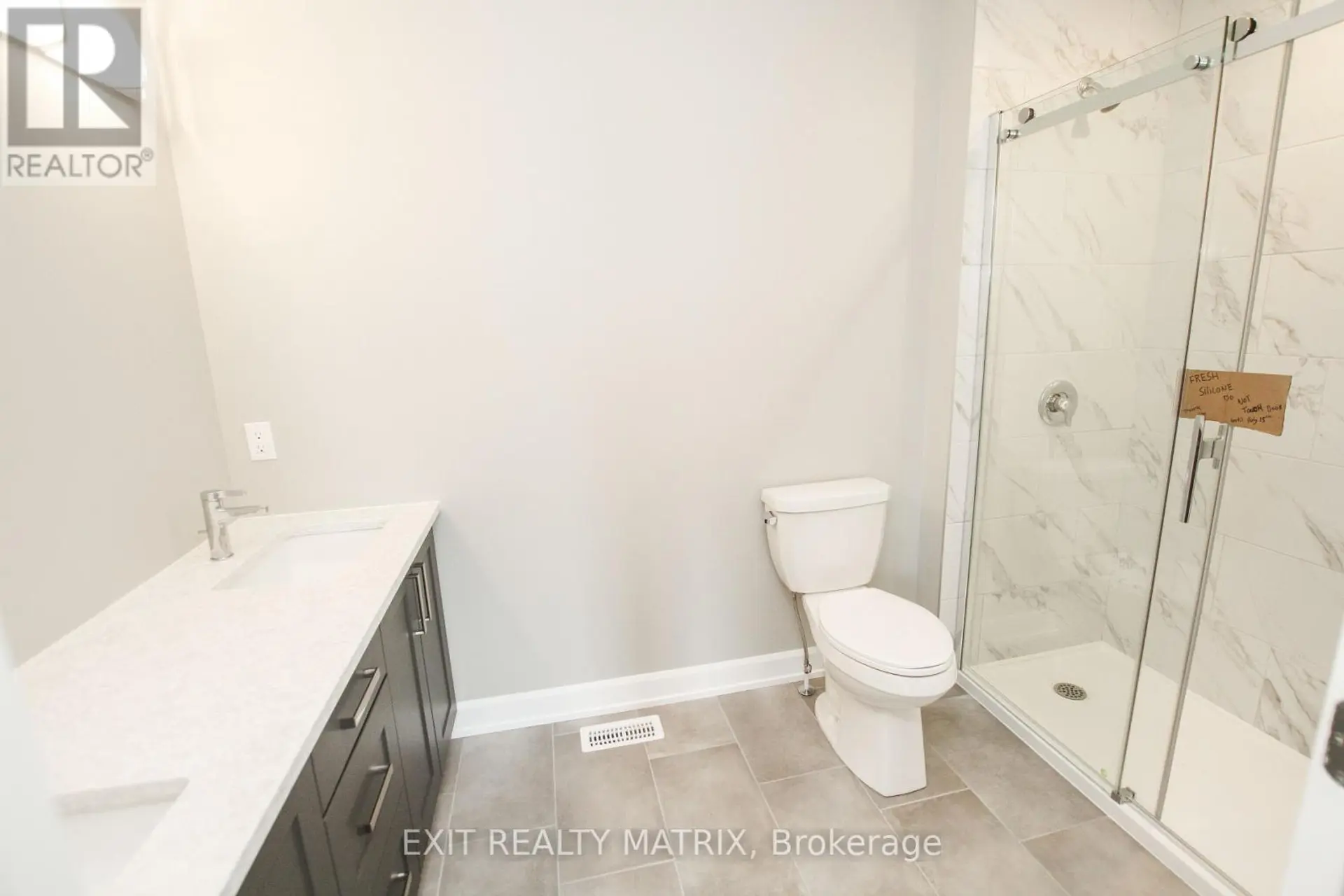 1401 CAROLINE COURT - Image 17