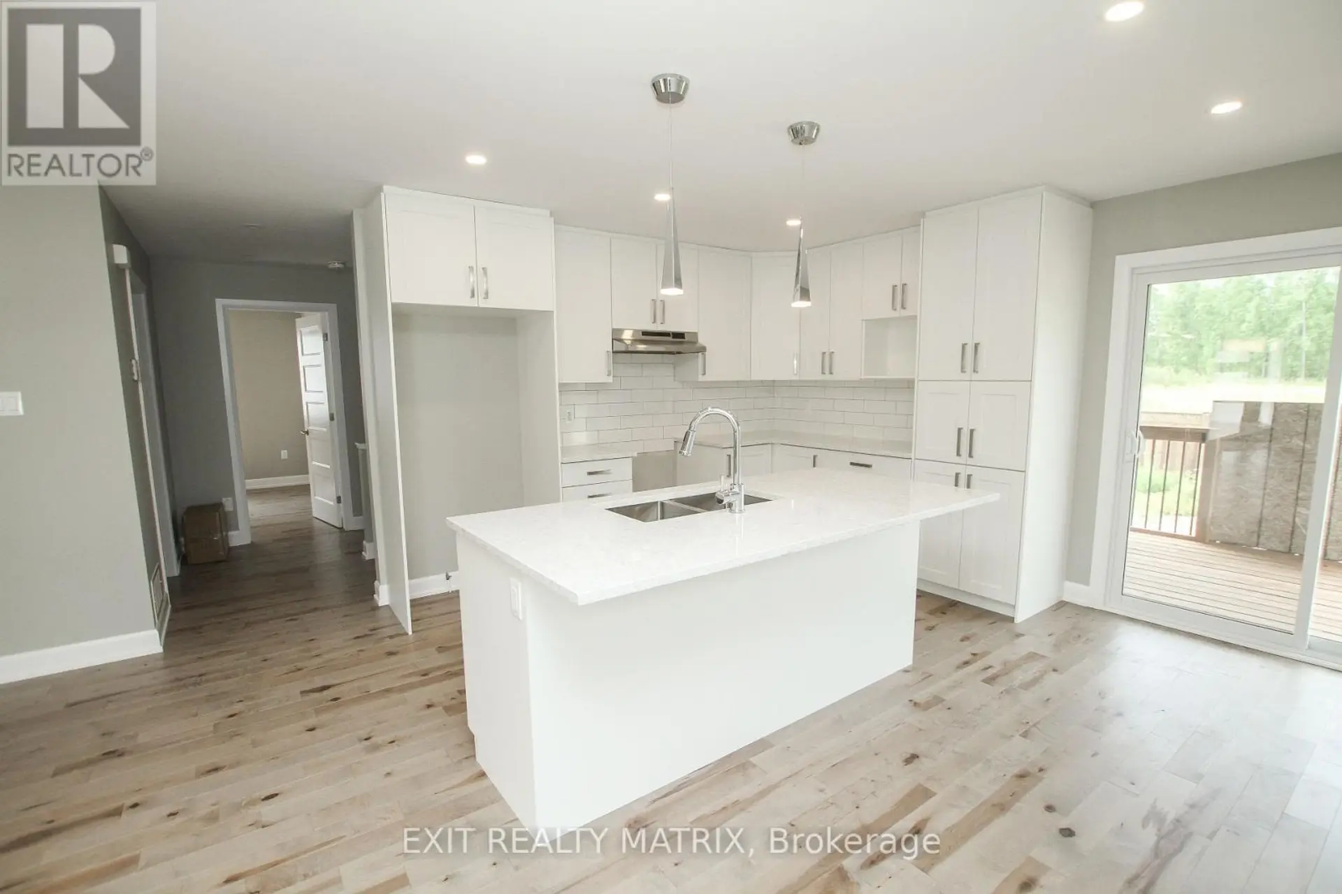 1401 CAROLINE COURT - Image 8