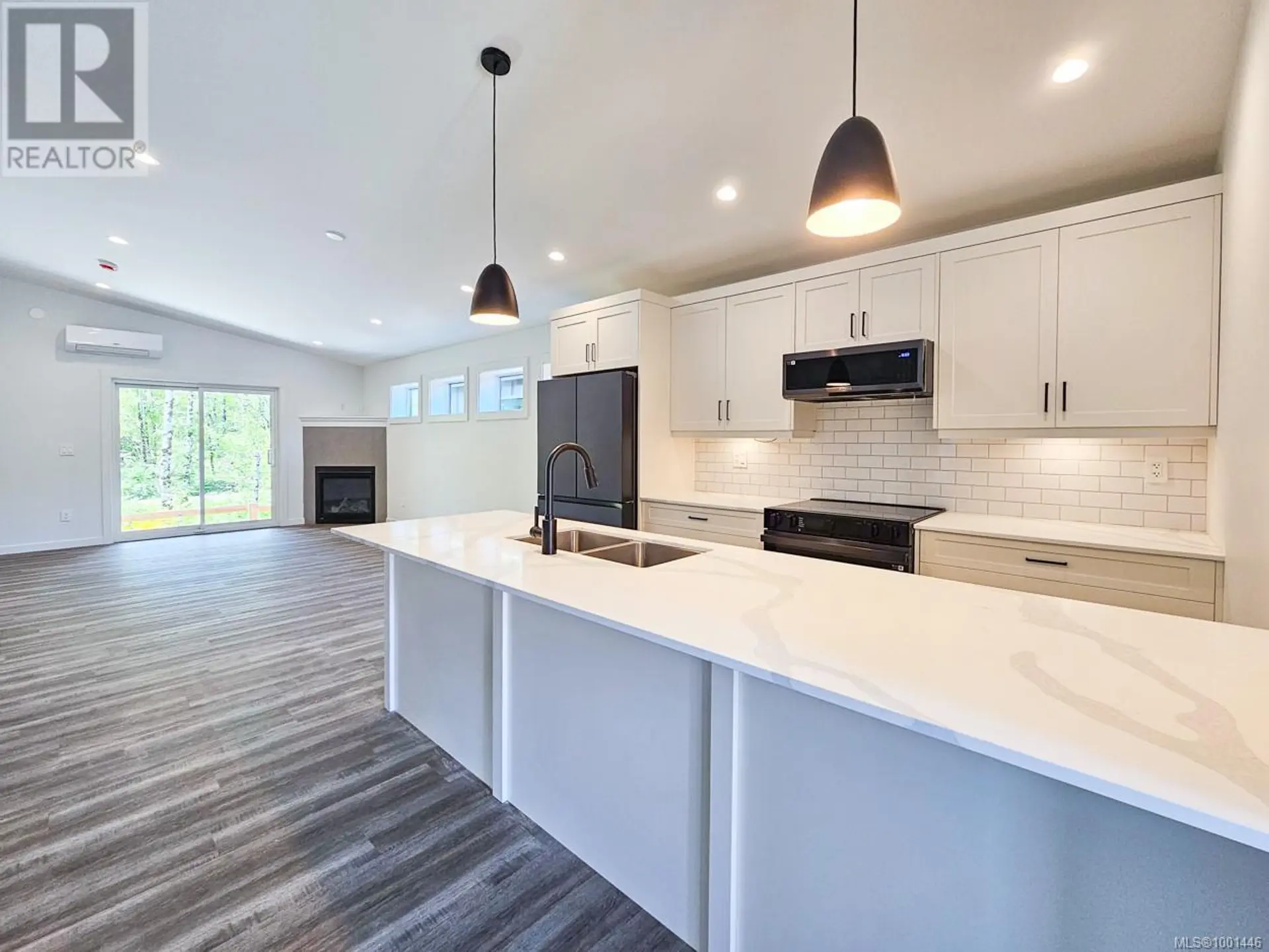 Property at #39 3025 ROYSTON RD, Cumberland, BC