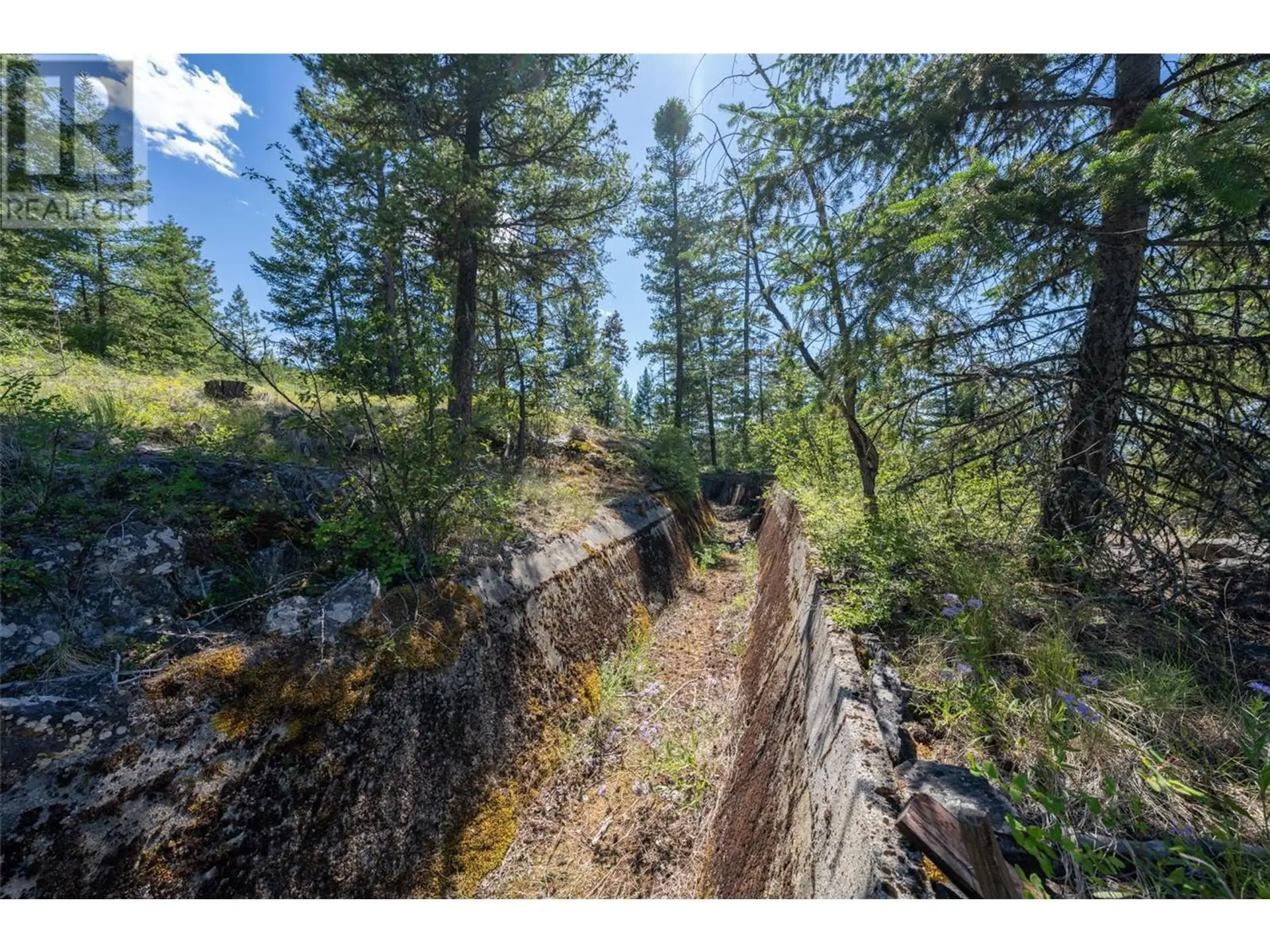 Property at 5401-5403 MCCULLOCH ROAD, Kelowna, BC