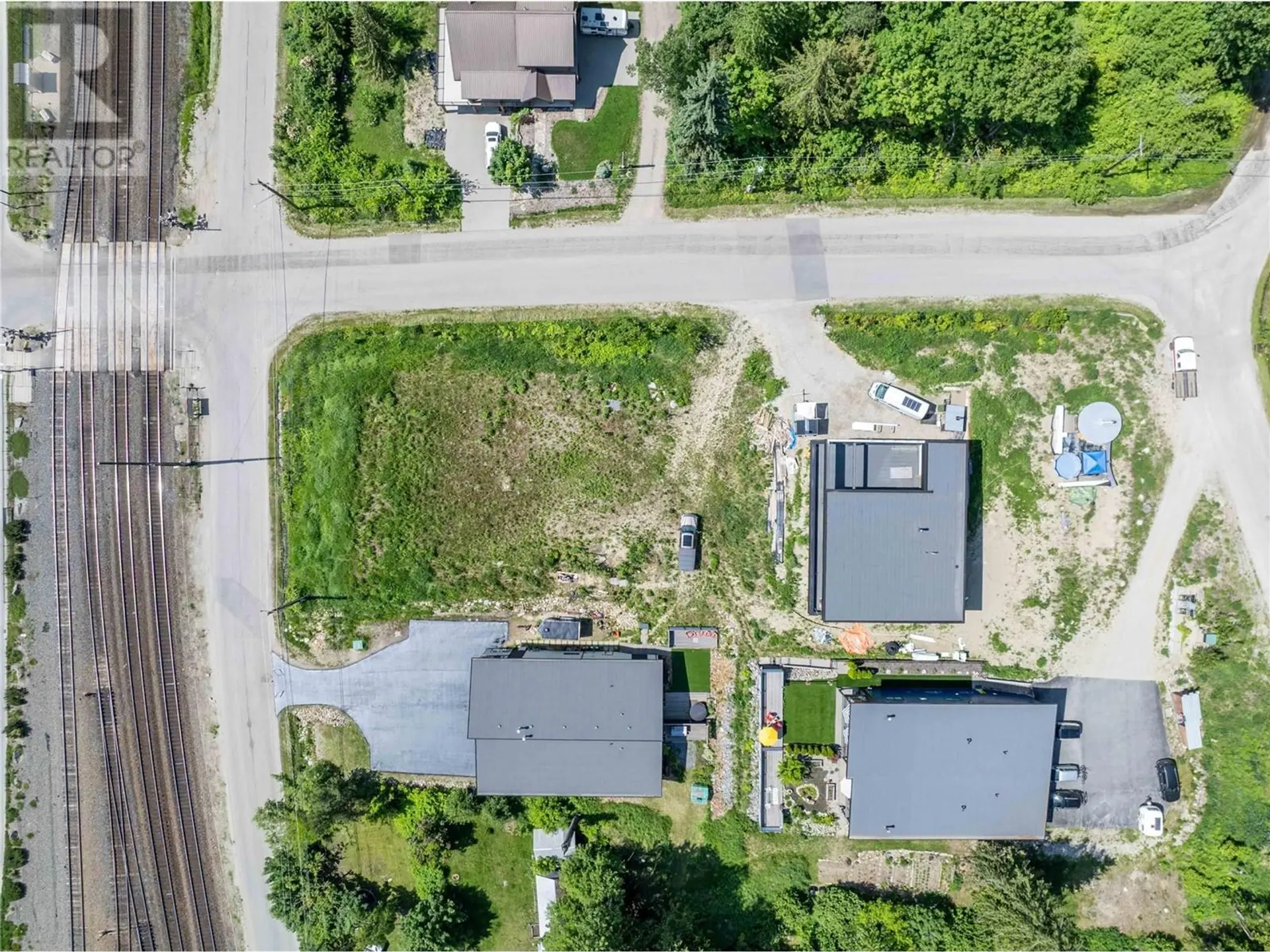 Property at 98 TRACK STREET, Revelstoke, BC