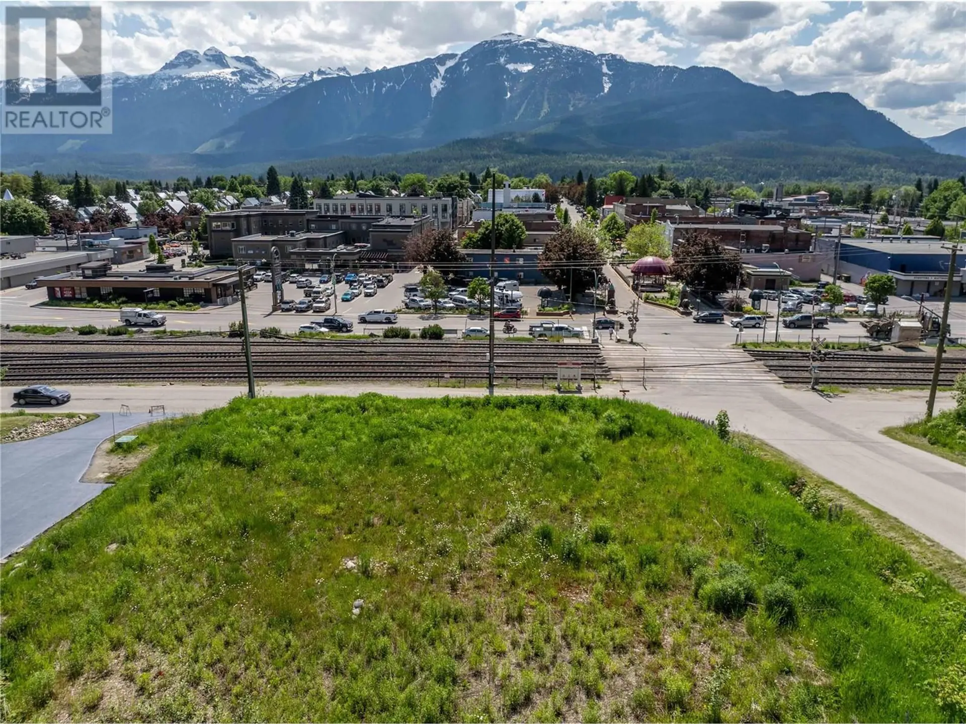 Property at 98 TRACK STREET, Revelstoke, BC
