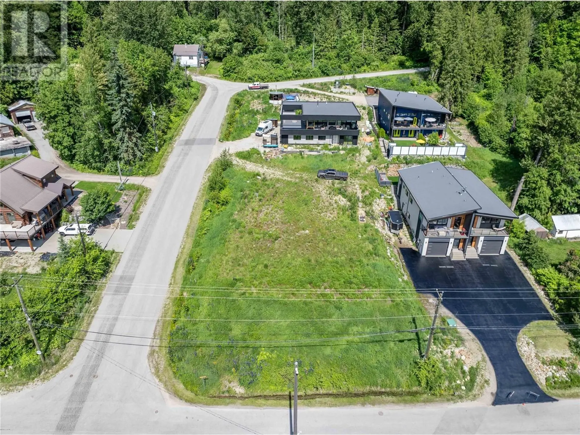 Property at 98 TRACK STREET, Revelstoke, BC