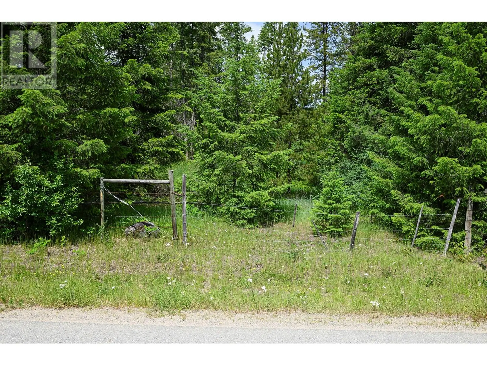 Property at 937 CLEARWATER VILLAGE ROAD, Clearwater, BC