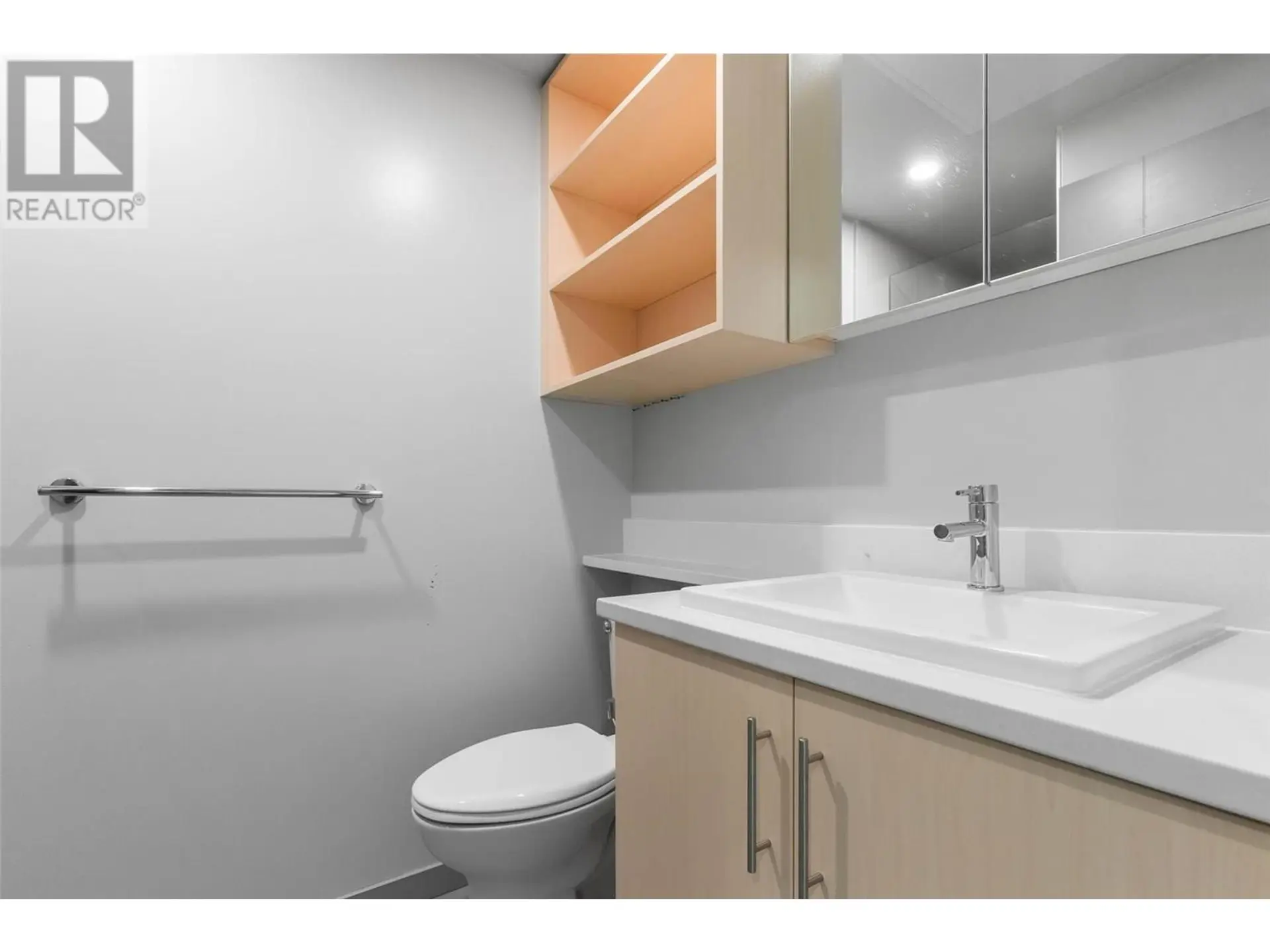 Property at #224 345 DOUGALL ROAD N, Kelowna, BC