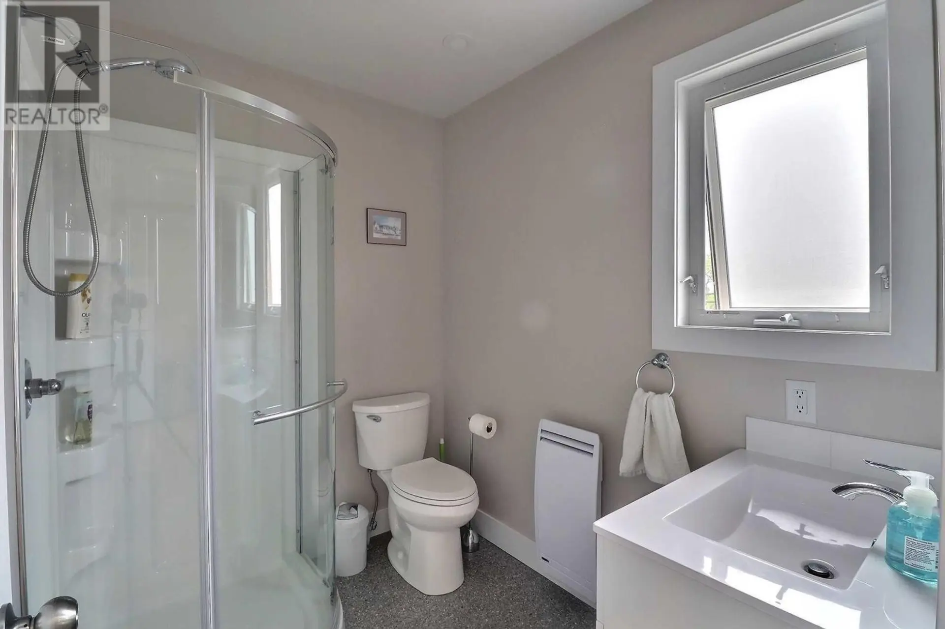 22 MAPLE AVENUE - Image 12