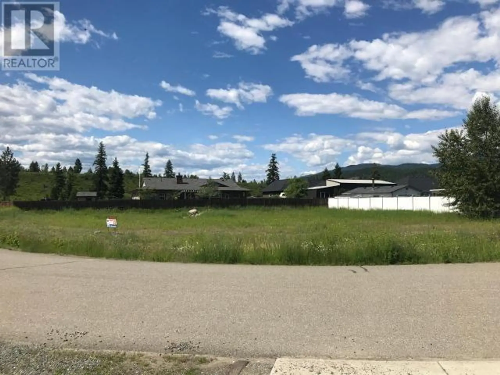 Property at 335 ORIOLE WAY, Barriere, BC