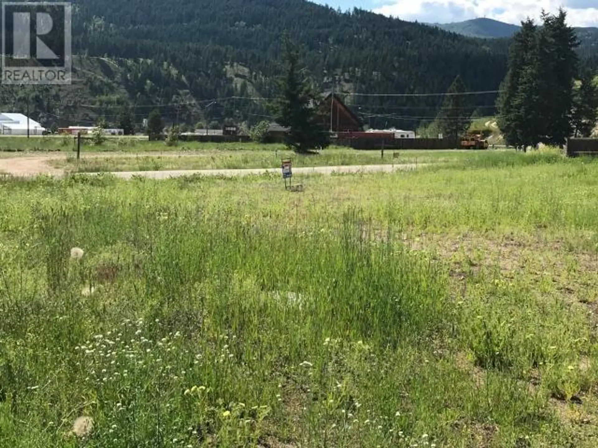 Property at 335 ORIOLE WAY, Barriere, BC