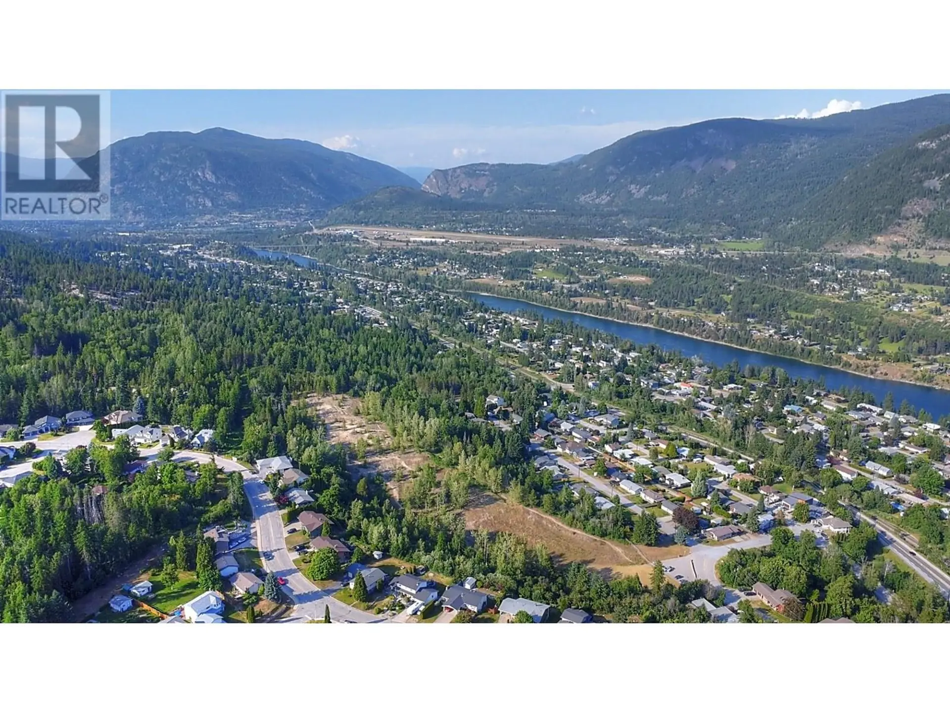 Property at 3000 9TH AVENUE, Castlegar, BC