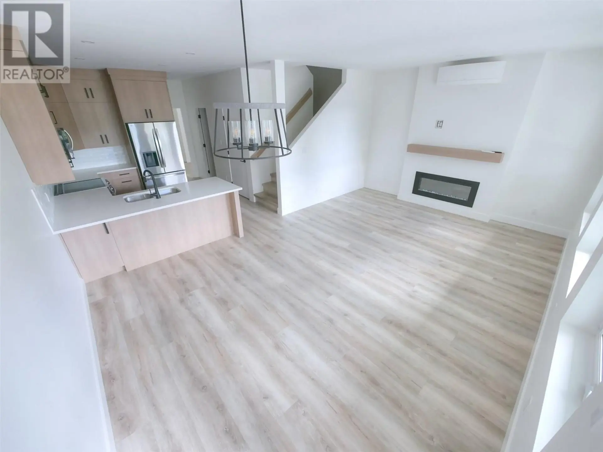 Property at #3 88 NELSON AVENUE S, Nakusp, BC